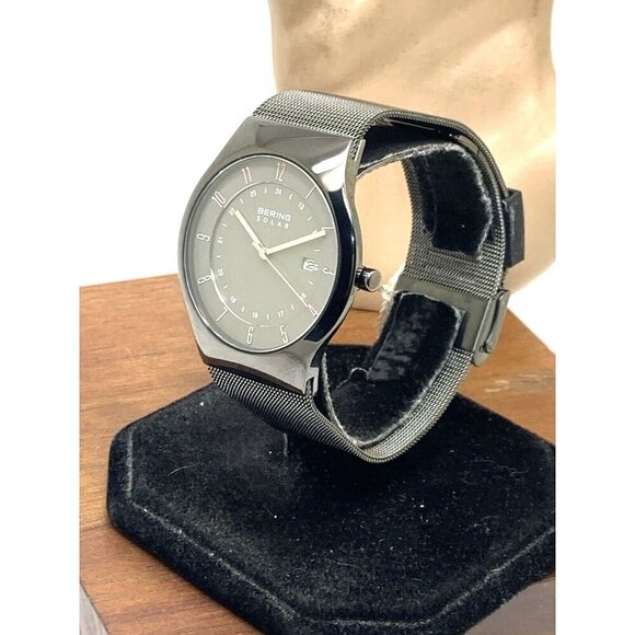 Bering Men's Watch 14640-077 Solar Gray Dial Date 40mm Slim Mesh Stainless Steel - Picture 13 of 13